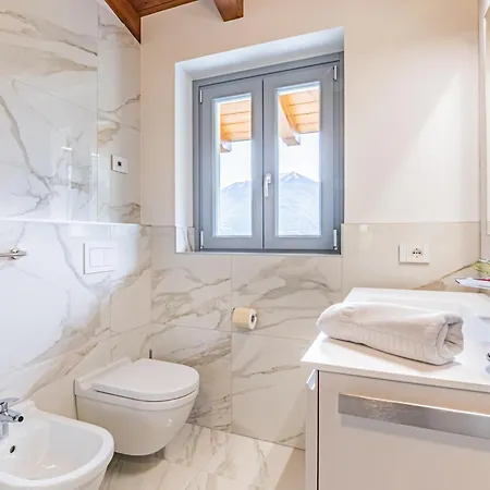 Sant'anna - Alba By Curtiaffitti * Pianello Del Lario